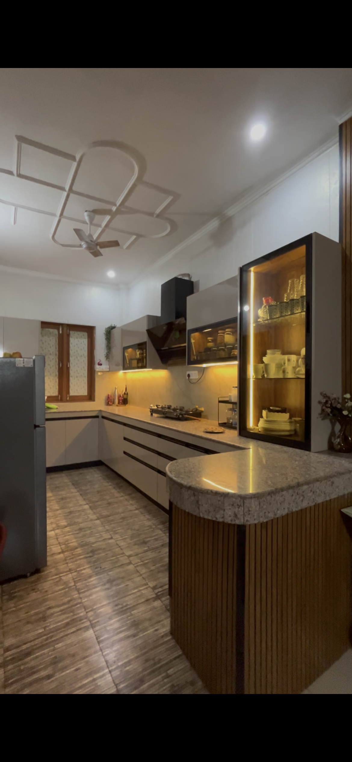 L-shaped kitchen
