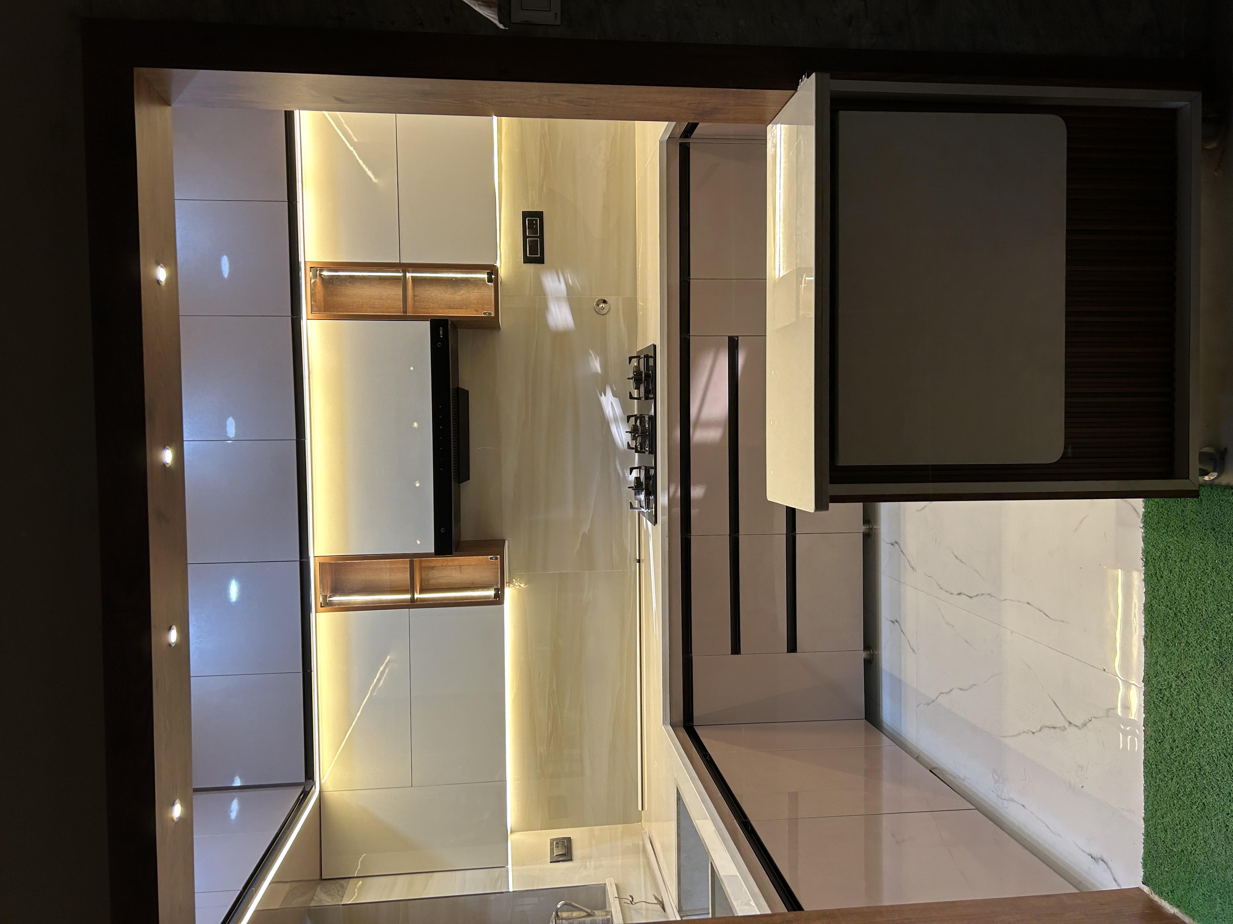 U-shape Modular kitchen